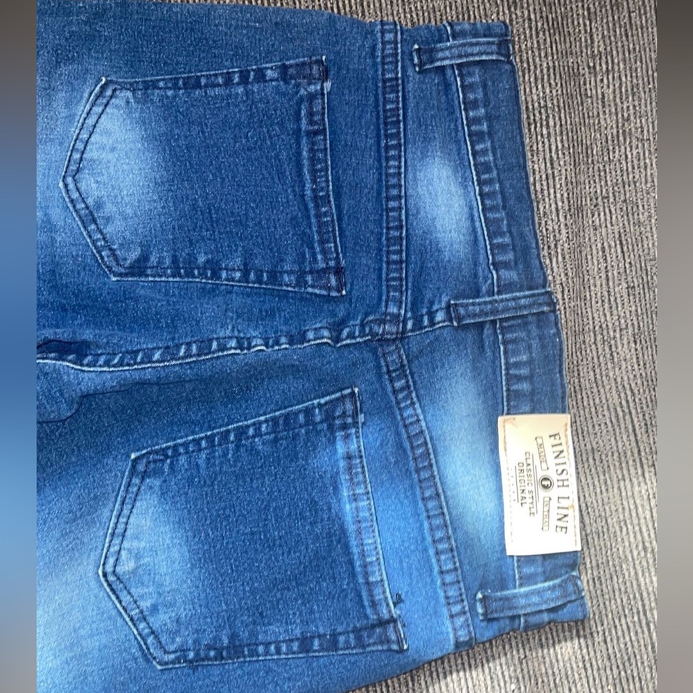 Cute Never Worn Jeans, Fits size s/m, stretchy and high rise